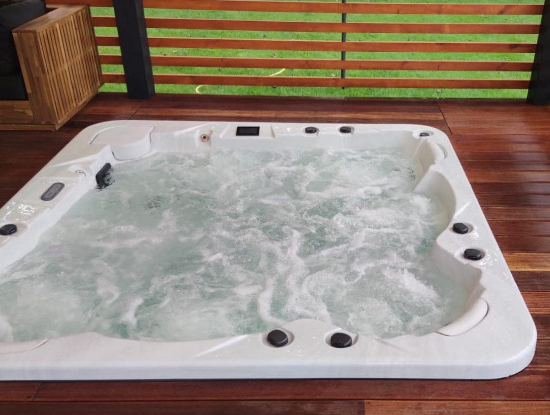 Wanna z hydromasażem spa