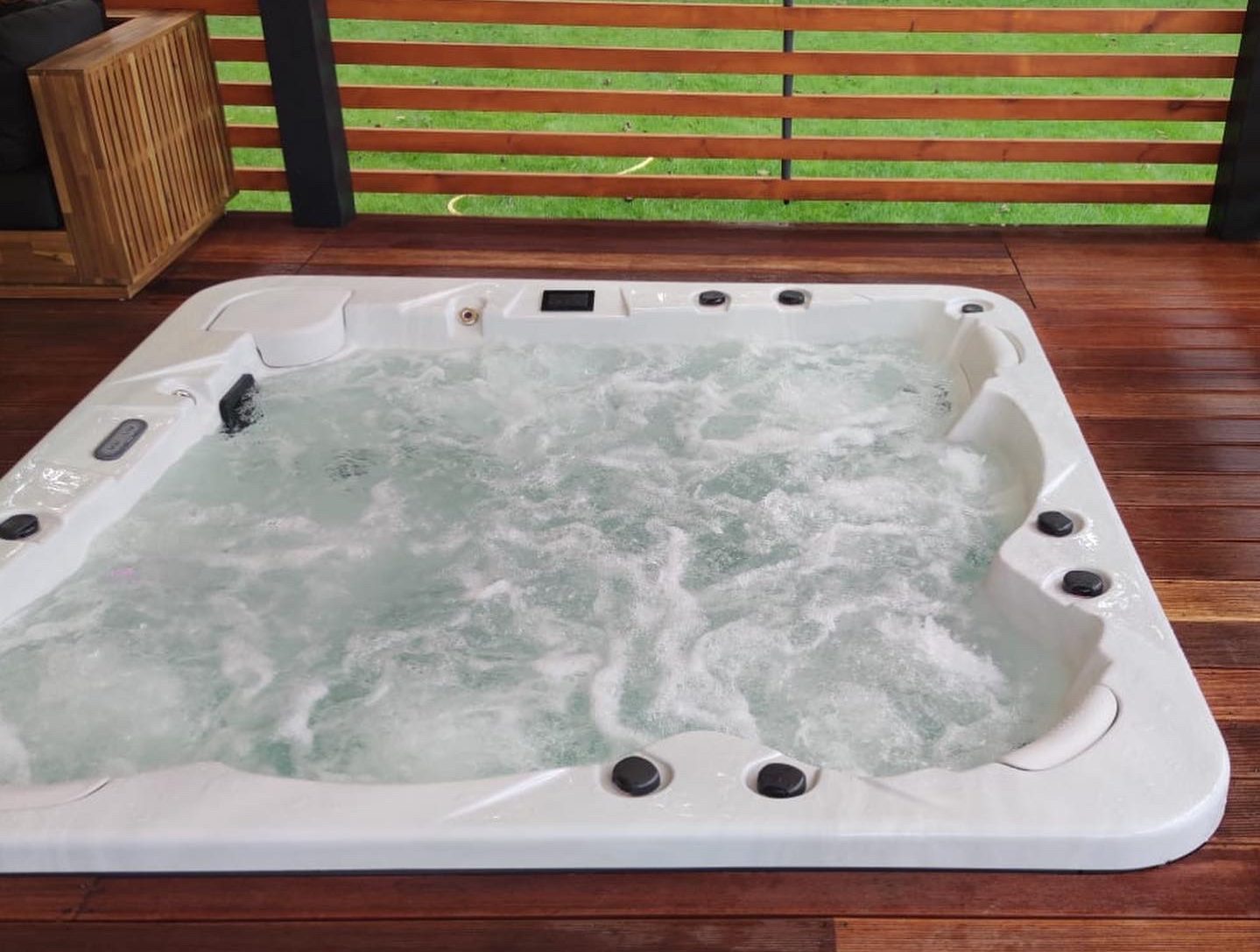 Wanna z hydromasażem spa