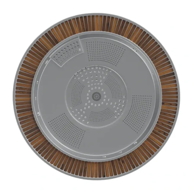 Okrągły panel sufitowy z perforowaną płytą centralną i drewnianym wykończeniem krawędzi.